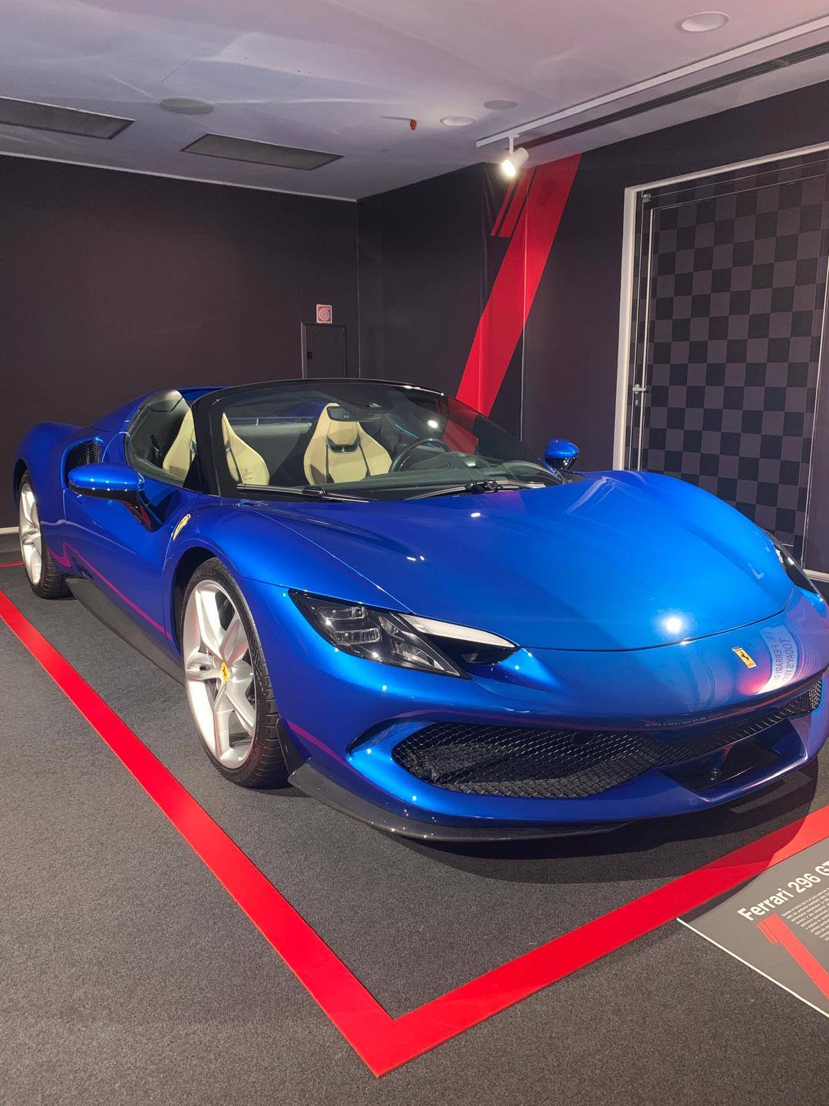 Zdjęcie Wycieczka - Maranello Ferrari (4)26d76191-b3a1-4586-84fd-95e42298acb7.jpg w galerii Wycieczka po Europie